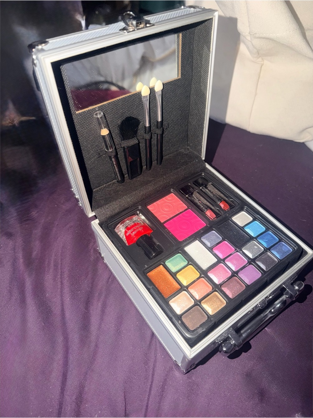 Versatile Eyeshadow Palette - Pink & Blue Shades